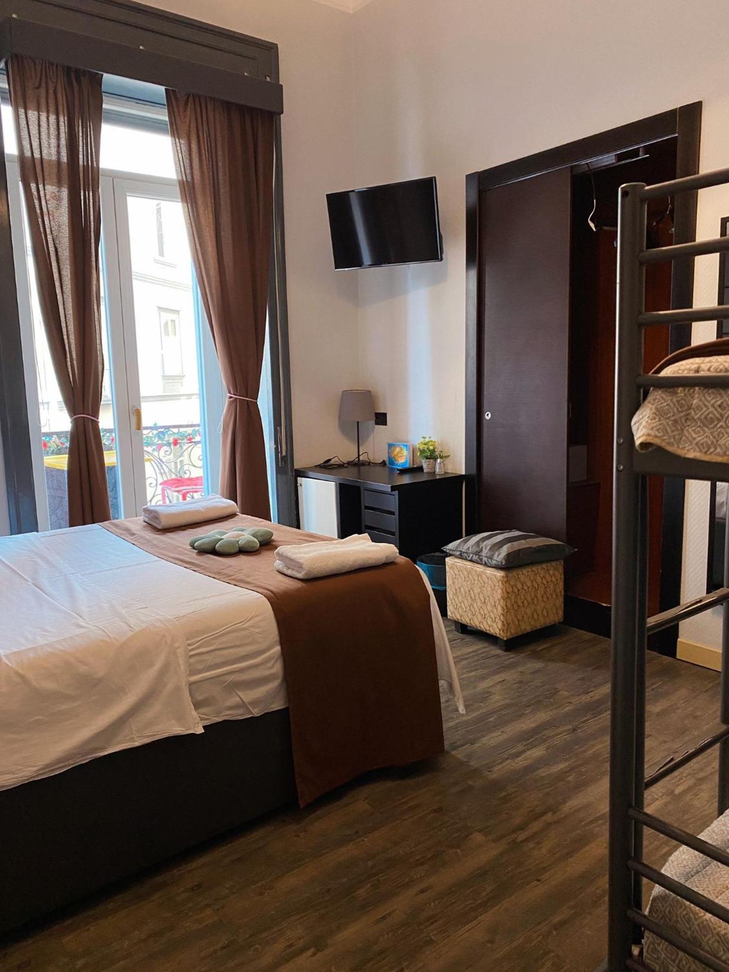 Dolce Vita Rooms نابولي المظهر الخارجي الصورة