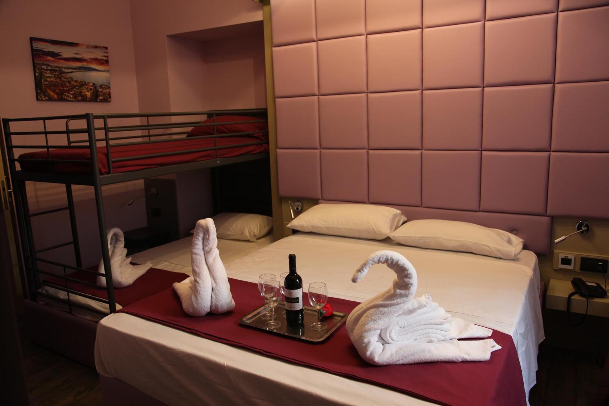 Dolce Vita Rooms نابولي المظهر الخارجي الصورة